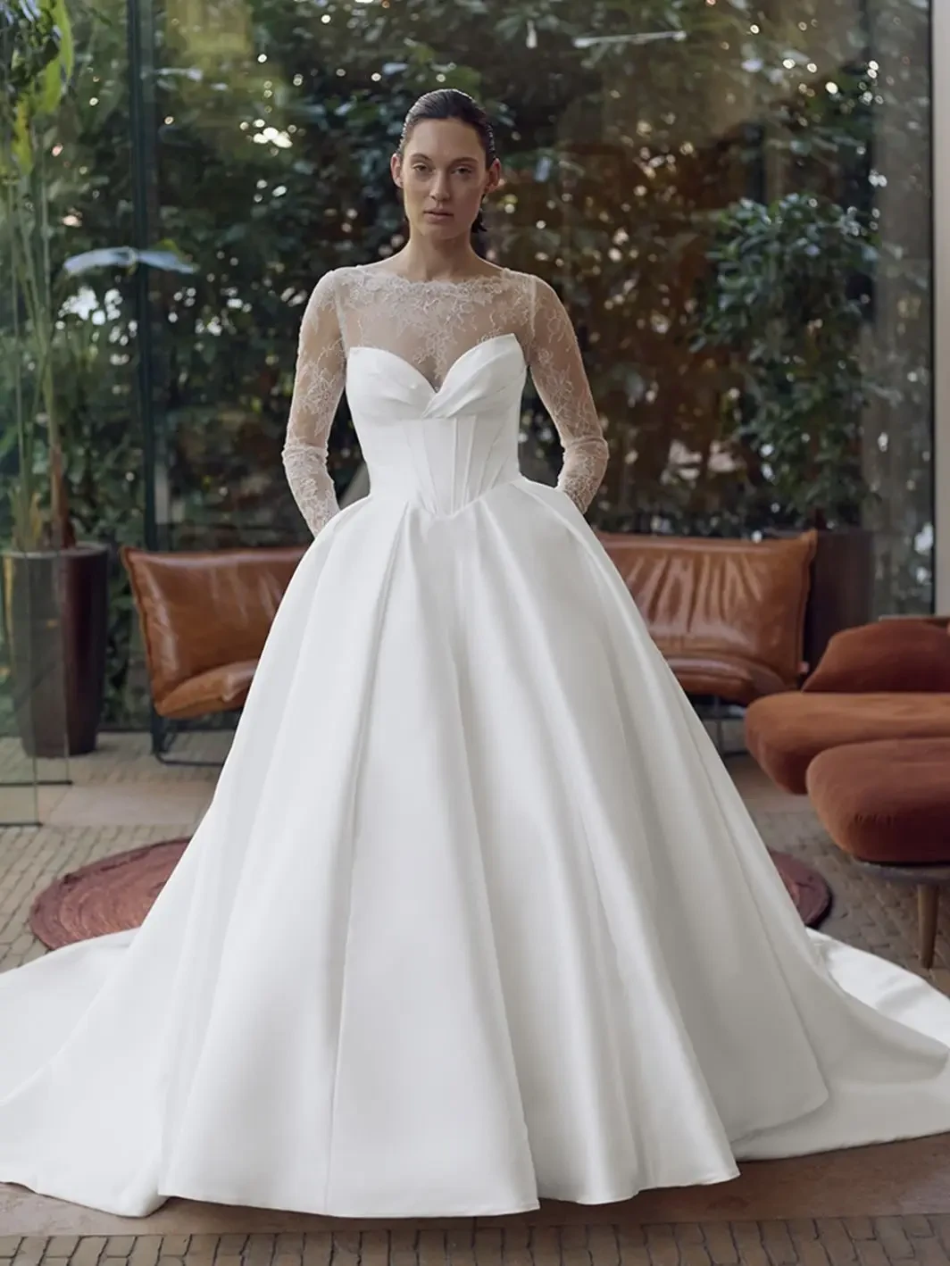 How to Choose the Perfect Wedding Dress for Your Venue Image