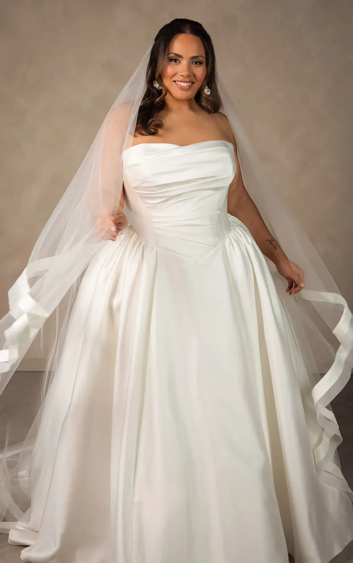 Essense of Australia: Every Body, Every Bride Trunk Show Main Image