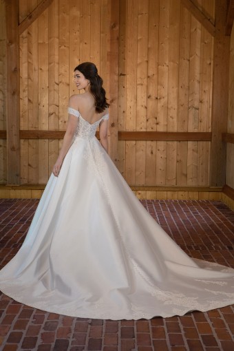 Essense of Australia D3565 #2 (IVR) Ivory thumbnail