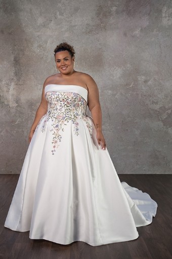 Essense of Australia D4217CR #5 default (IV-IV) IVORY LACE ON IVORY GOWN thumbnail