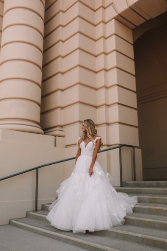 Martina Liana 1400 #2 Ivory/Biscotti/Porcelain thumbnail