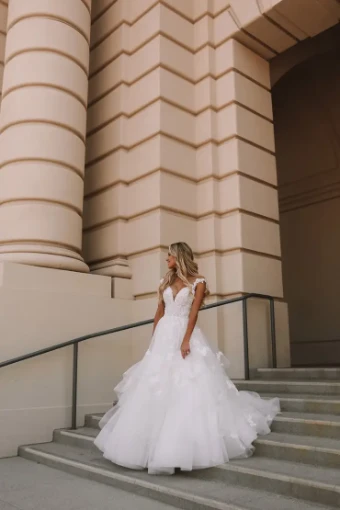 Martina Liana 1400 #2 Ivory/Biscotti/Porcelain thumbnail