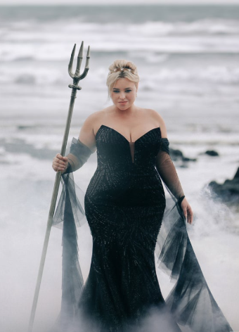 Disney Fairy Tale Weddings DVL10 "Ursula" #6 Black thumbnail