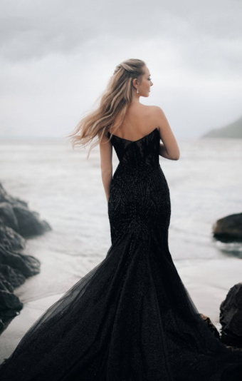 Disney Fairy Tale Weddings DVL10 "Ursula" #5 Black thumbnail