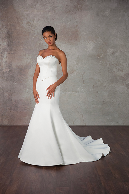 Essense of Australia D4115 Image