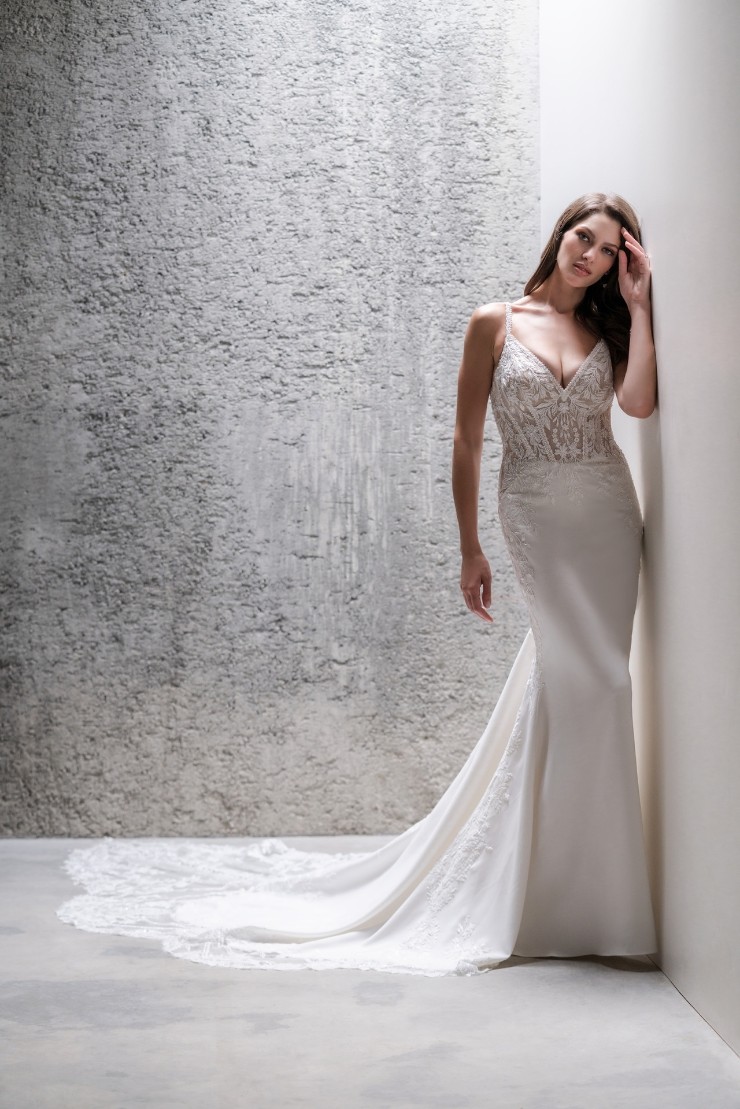 Allure Couture c686 Image