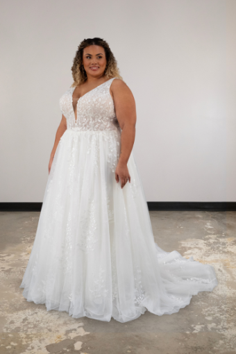 Essense of Australia D4007 #3 (IVIV-PL) IVR LACE TULLE & REGAL ORGANZA OV IVR GWN W PLN TULLE PLUNGE thumbnail