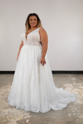 Essense of Australia D4007 #3 (IVIV-PL) IVR LACE TULLE & REGAL ORGANZA OV IVR GWN W PLN TULLE PLUNGE thumbnail