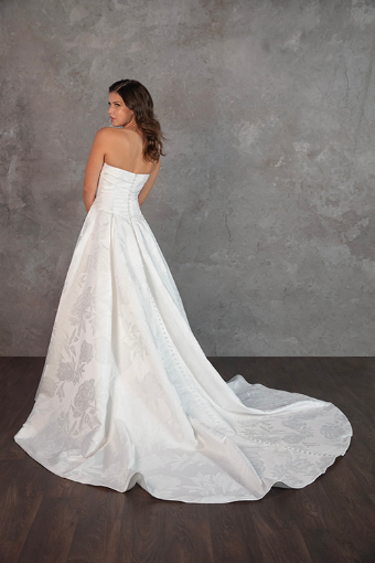 Essense of Australia D4304 #1 (IVR) Ivory (IVQ) IVORY JACQUARD thumbnail