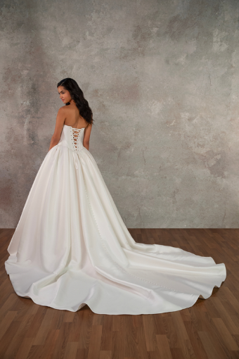 Essense of Australia D4410 #1 (IVR) Ivory thumbnail