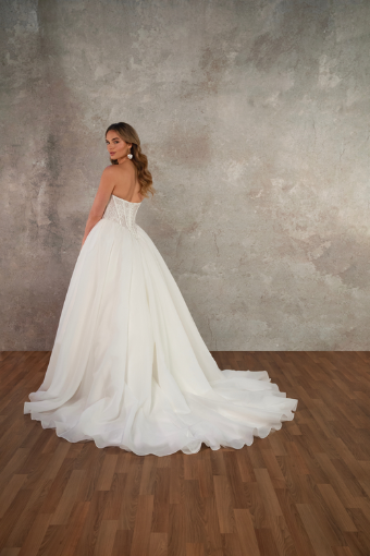 Essense of Australia D4458 #1 (IVR) Ivory thumbnail