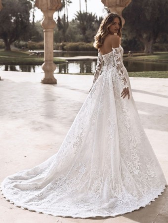 Enzoani Vanessa #1 default Ivory thumbnail