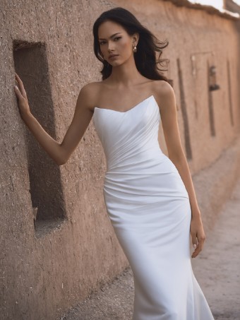 Enzoani Thu #4 Ivory thumbnail