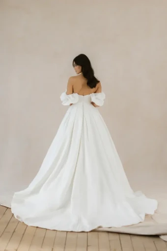 Abella E586 - Le Brun (TRUNK SHOW) #1 default Ivory/Nude thumbnail