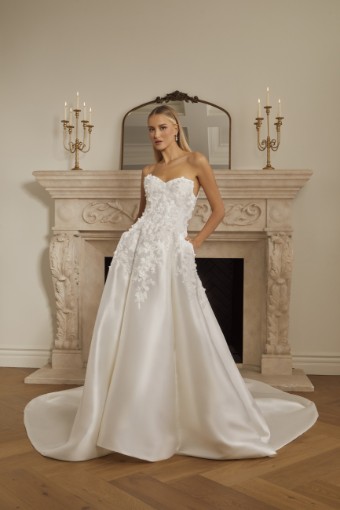 Casablanca Bridal 2572C Huntington #1 Diamond White/Ivory thumbnail