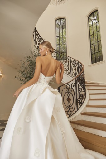 Casablanca Bridal 2575 LORELAI #11 Ivy thumbnail