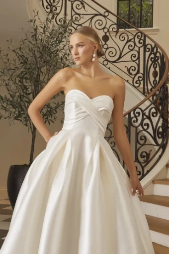 Casablanca Bridal 2575 LORELAI #1 Ivy thumbnail