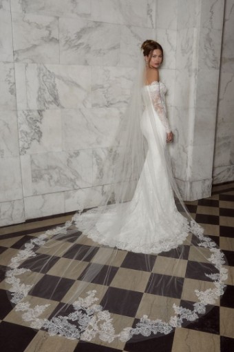 Casablanca Bridal 2580 Cosette #6 default Ivory/Nude thumbnail