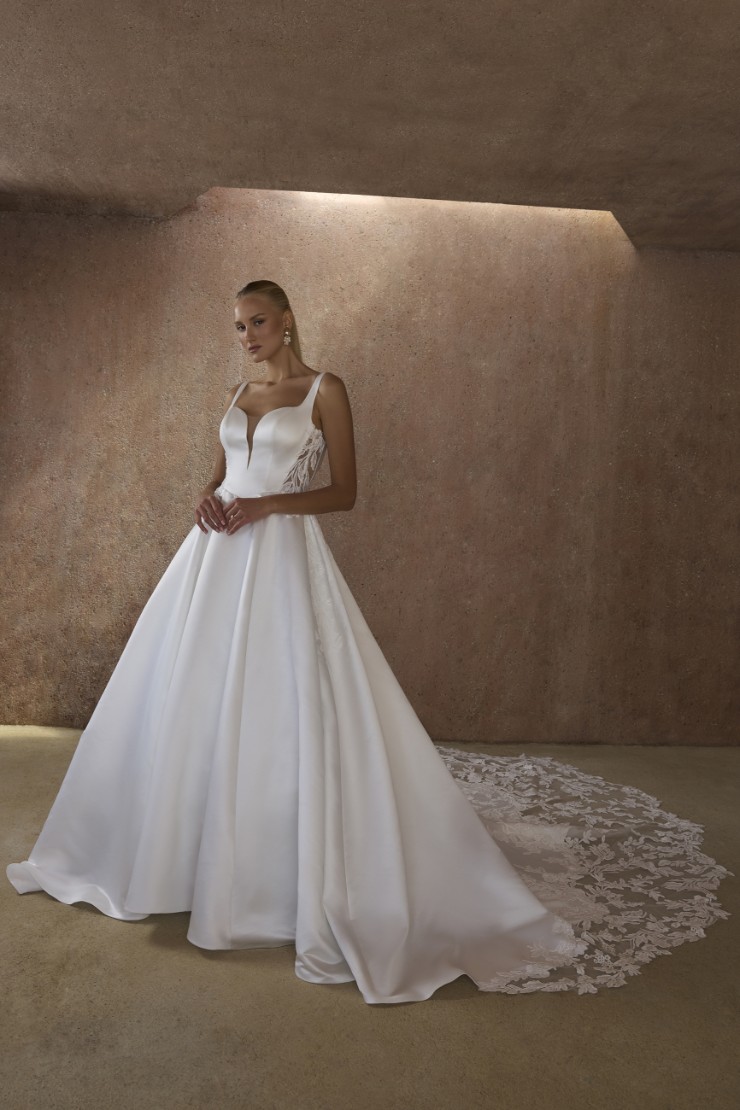 Casablanca Bridal 2615 Aurelia Image
