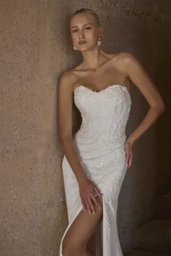 Casablanca Bridal 2603 Yvonne #3 default Ivory thumbnail