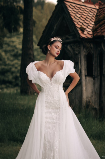 Disney Fairy Tale Weddings DVL17 "Evil Queen" #0 default Almond/Champagne/Ivory/Nude thumbnail