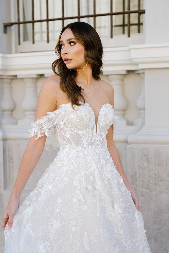 Martina Liana 1321 #3 default Ivory/Biscotti/Platinum thumbnail