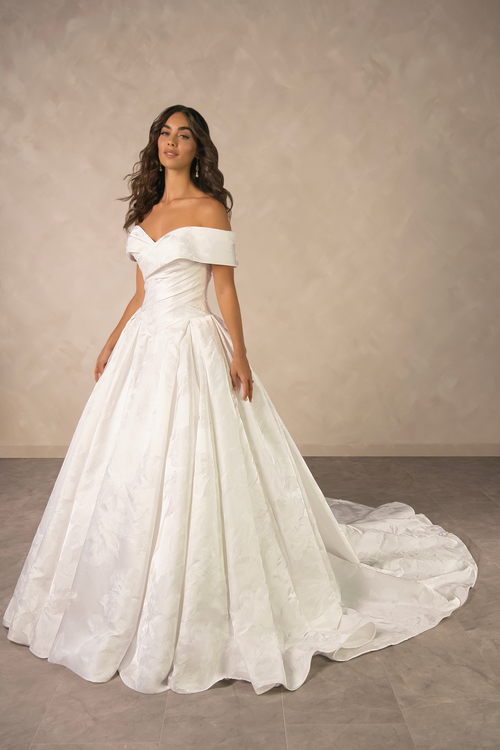 Essense of Australia D4604 Image