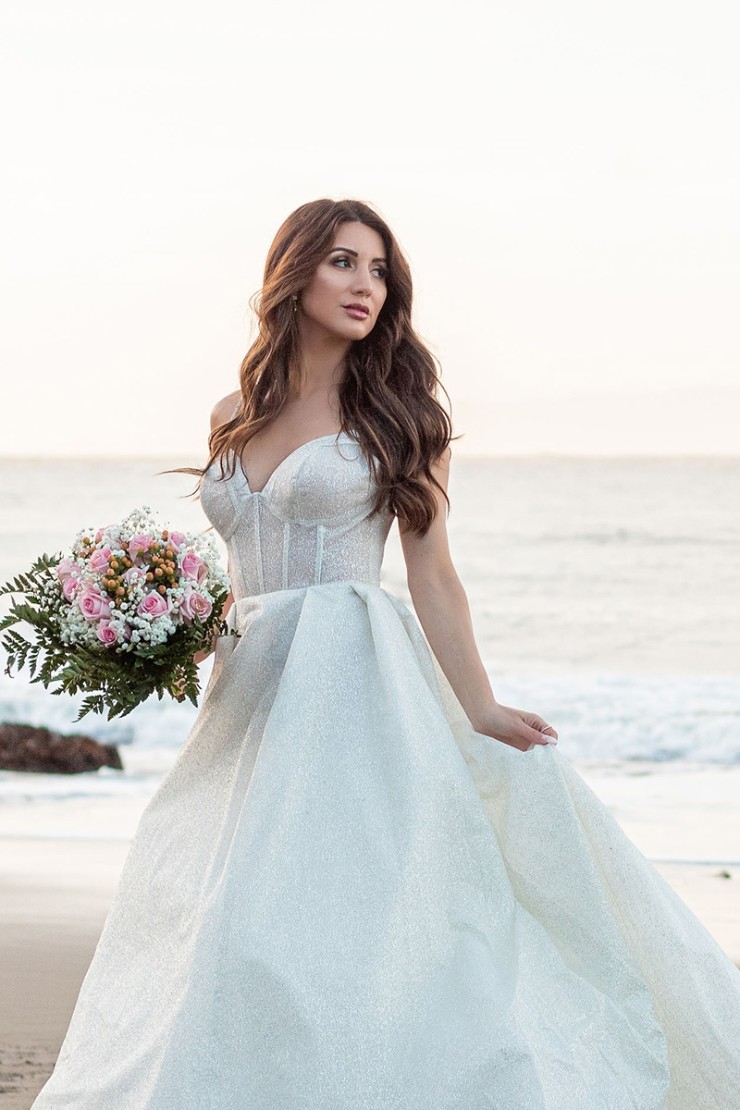 Essense of Australia D3345 Image