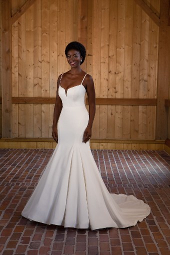 Essense of Australia D3615 #0 default (IV-PL) Ivory Gown w Porcelain Tulle Plunge thumbnail