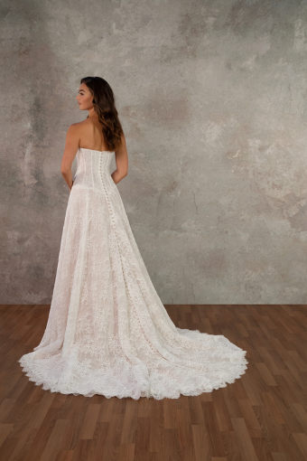Essense of Australia D4462 #1 (IV-BC) IVORY LACE TULLE AND ROYAL ORGANZA OVER BISCOTTI GOWN (IV-RM) IVORY LACE TULLE AND ROYAL ORGANZA OVER RUM GOWN thumbnail