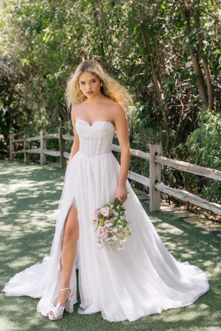 Romance Allure Bridal R3901 Image