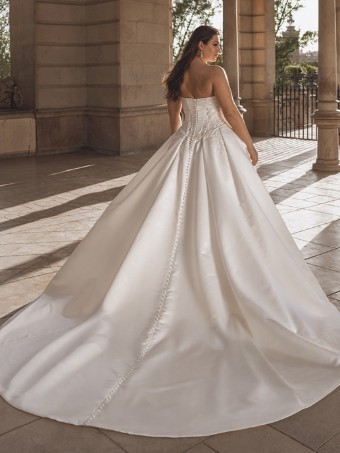 Portrait Portrait*Geneva #1 Ivory thumbnail