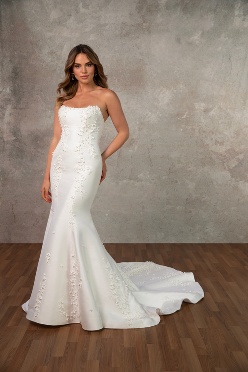 Essense of Australia D4257 Image