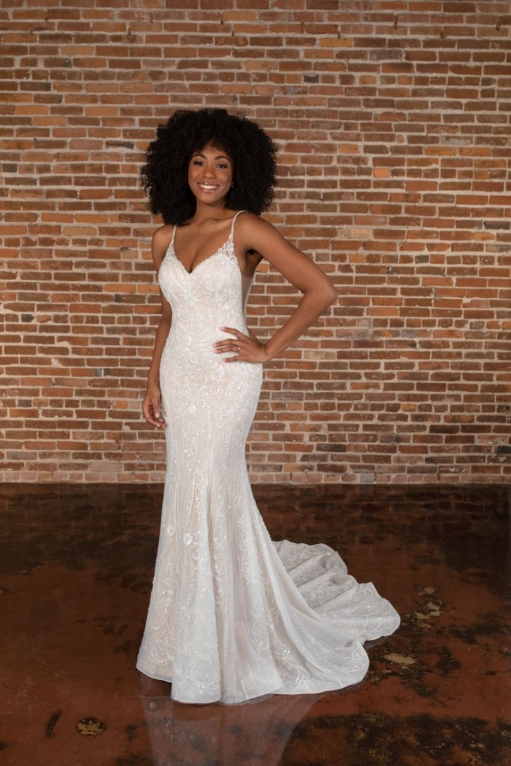 Essense of Australia D3837 Image