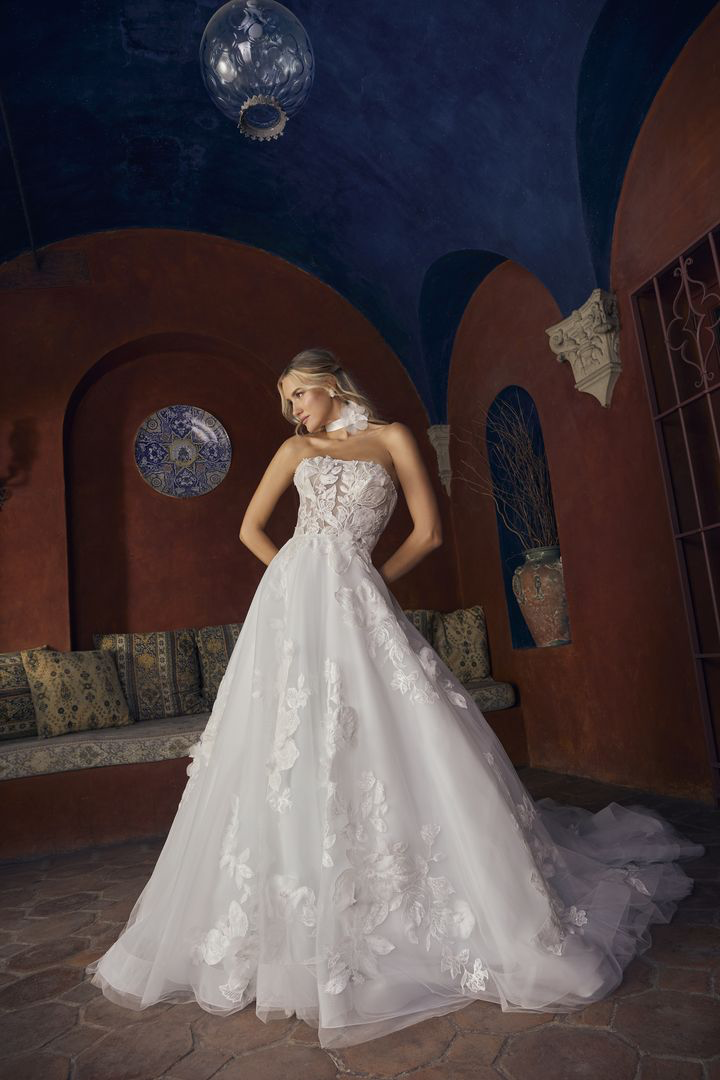 Casablanca Bridal 2553 VERITY Image