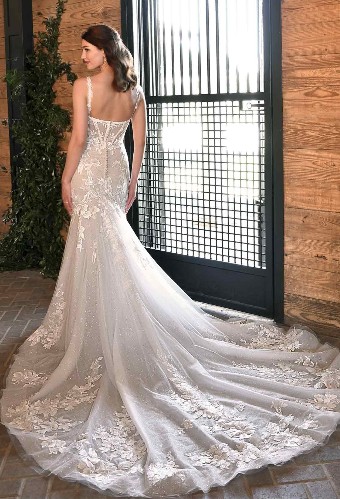 Essense of Australia D3393 #3 (IVRM-PL) IVR Lace & Tulle ov Rum Gwn w PLN Front Bod Lining & Plunge thumbnail