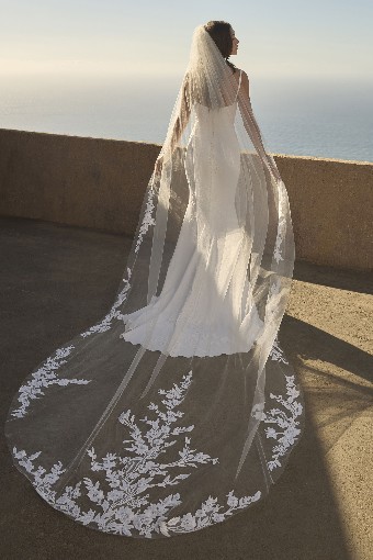 Casablanca Bridal 2608 Nerissa - TRUNK SHOW #5 Diamond White/Ivory thumbnail