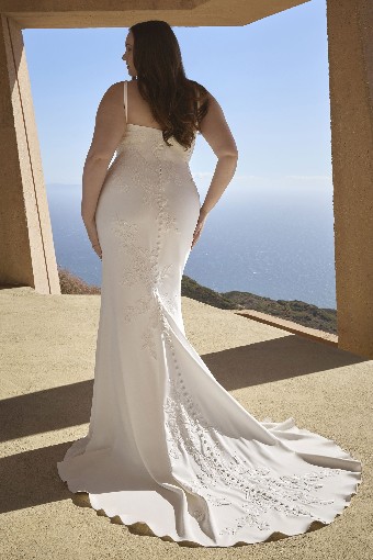 Casablanca Bridal 2608 Nerissa - TRUNK SHOW #8 Diamond White/Ivory thumbnail
