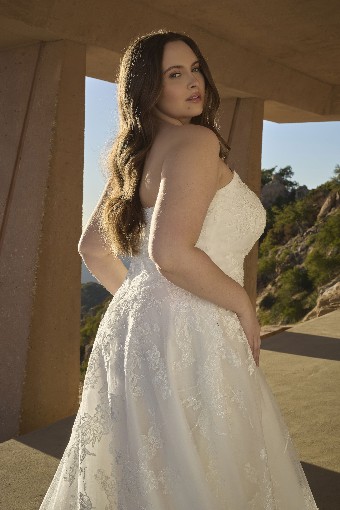 Casablanca Bridal 2614 Meridian - TRUNK SHOW #5 Ivory/Nude thumbnail
