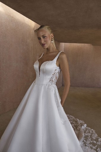 Casablanca Bridal 2615 Aurelia - TRUNK SHOW #1 Diamond White/Nude/Diamond White thumbnail
