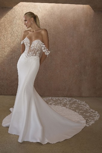 Casablanca Bridal 2617 Esme - TRUNK SHOW #5 Ivory/Nude thumbnail
